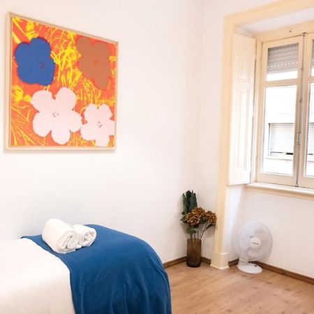 Central Apartment With Terrace By Lovelystay Lisboa Eksteriør billede
